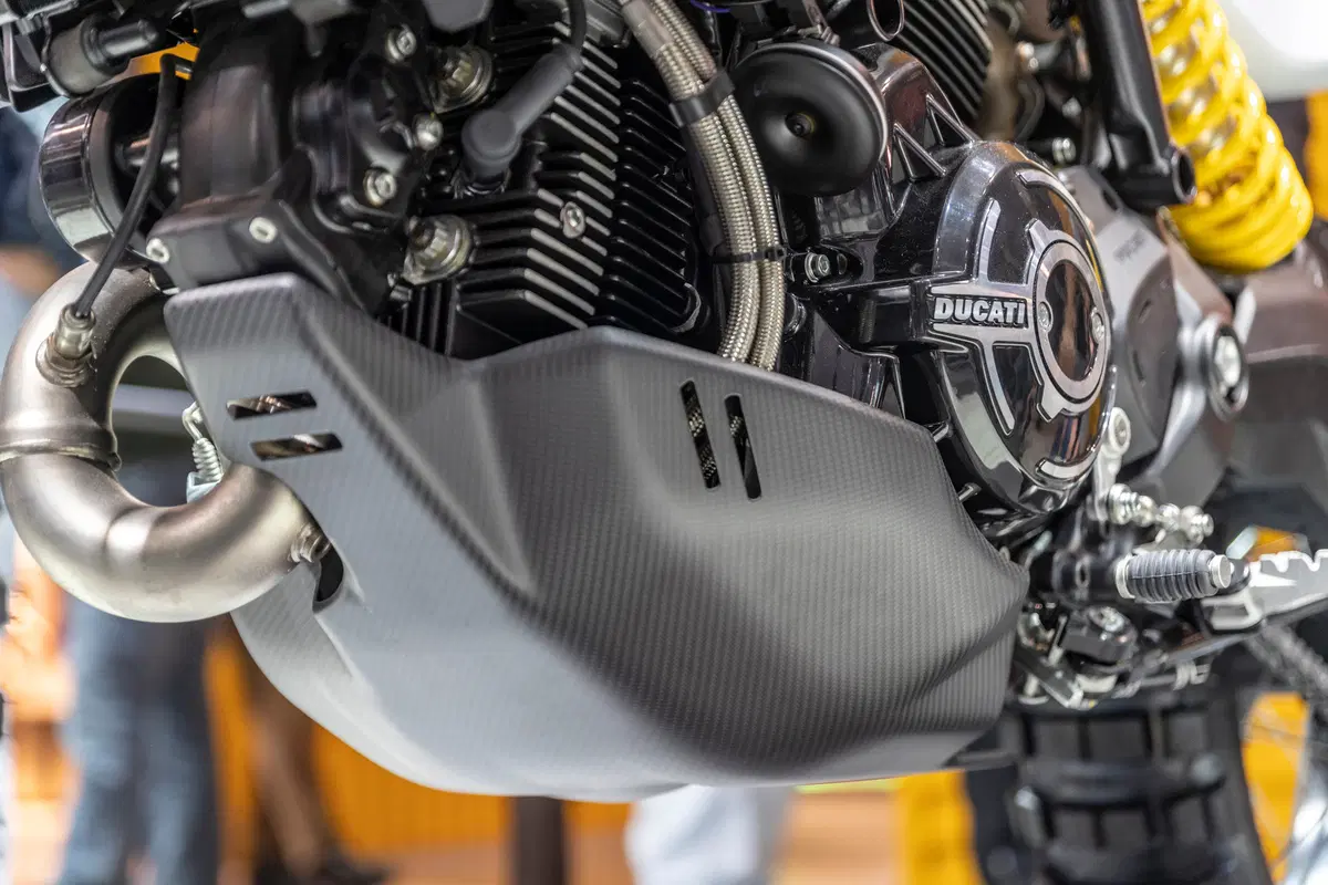 Scrambler DesertX e The Motard Concept a ECIMA 2019 (17)