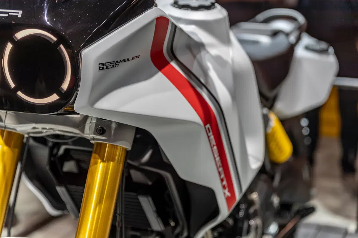 Scrambler DesertX e The Motard Concept a ECIMA 2019 (19)