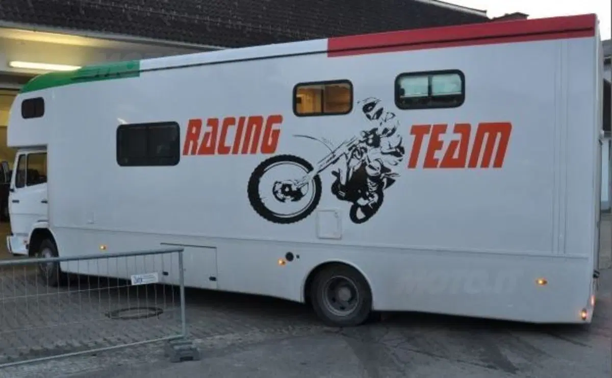Finto Camion di Motocross trasporta 500 kg di droga. Arrestati due italiani (4)