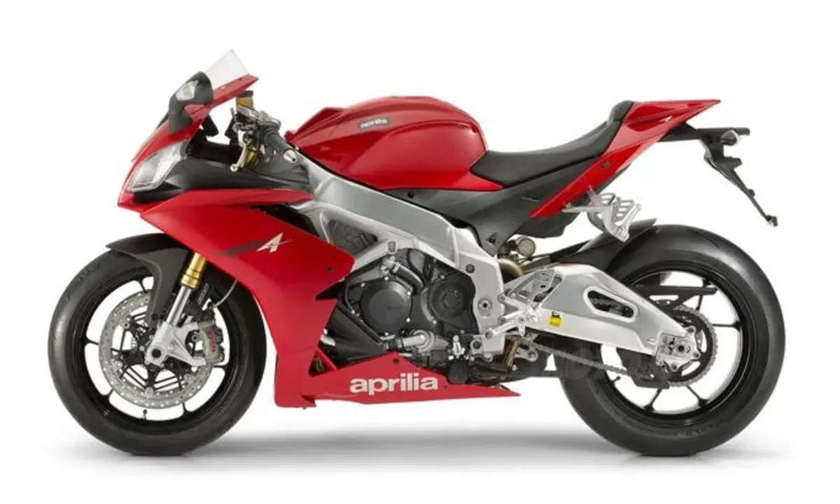 EICMA 2013. Aprilia RSV4 R ABS e Factory ABS (9)