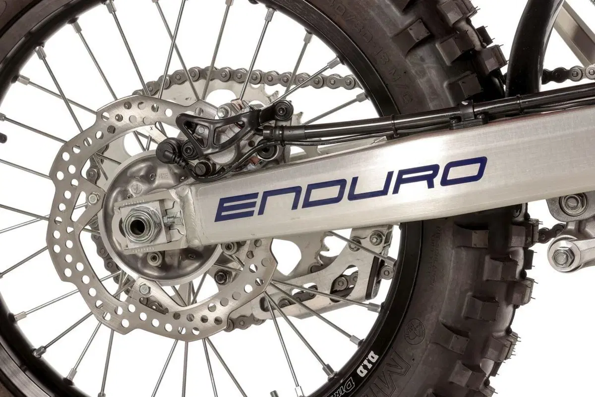 Honda gamma CRF-RX Enduro 2022. Prezzi e dati (5)