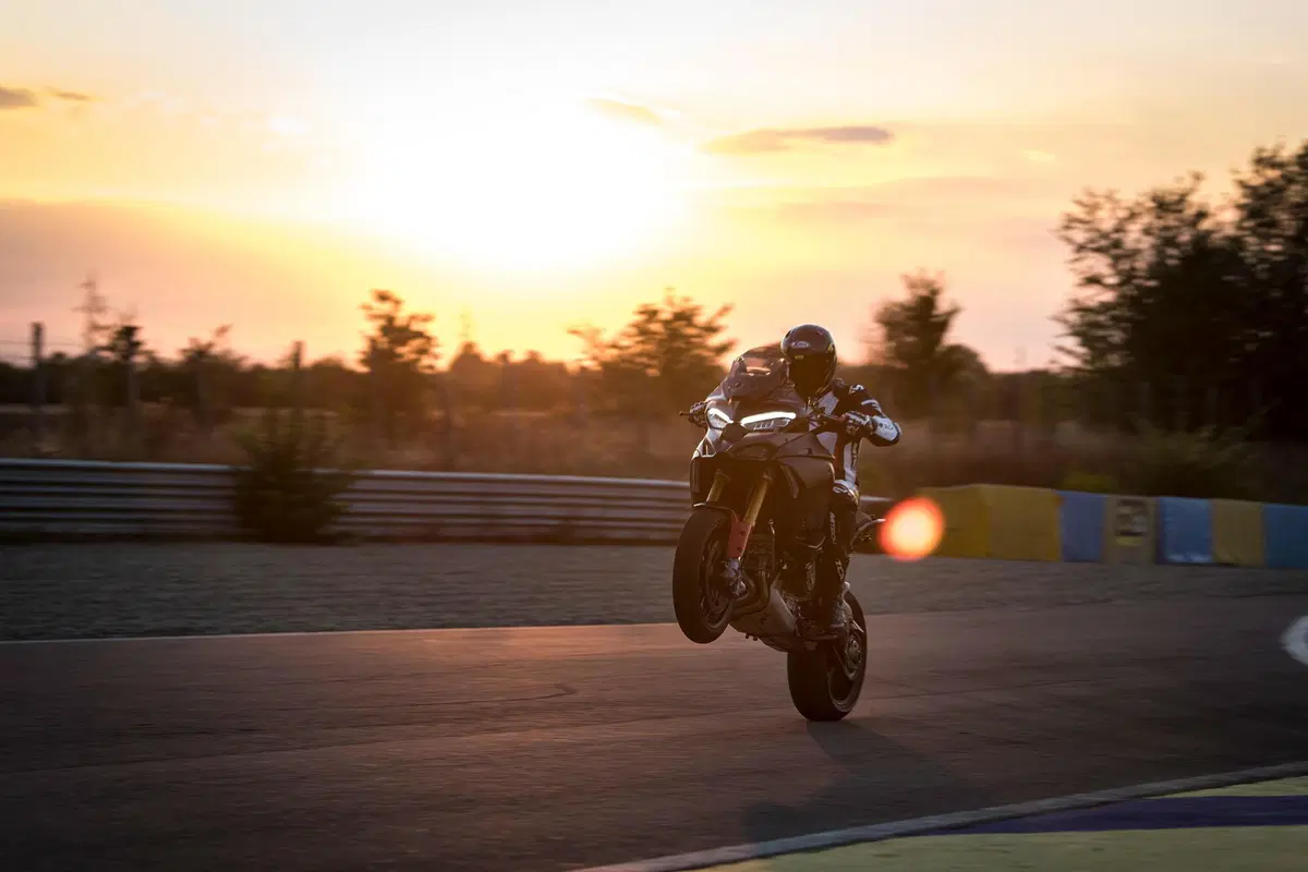 ESCLUSIVO! Abbiamo provato la Ducati Multistrada Pikes Peak V4: TEST in pista (12)