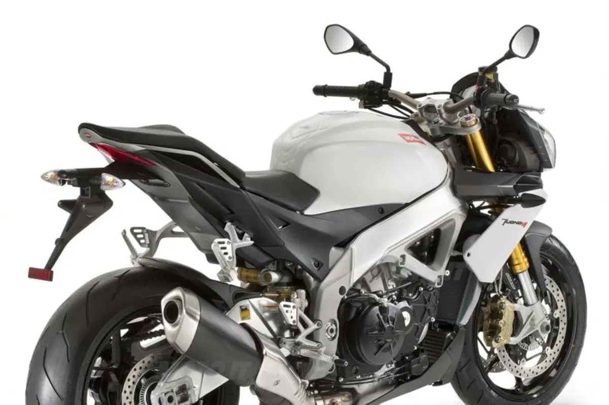 EICMA 2013. Aprilia Tuono V4 R ABS (9)
