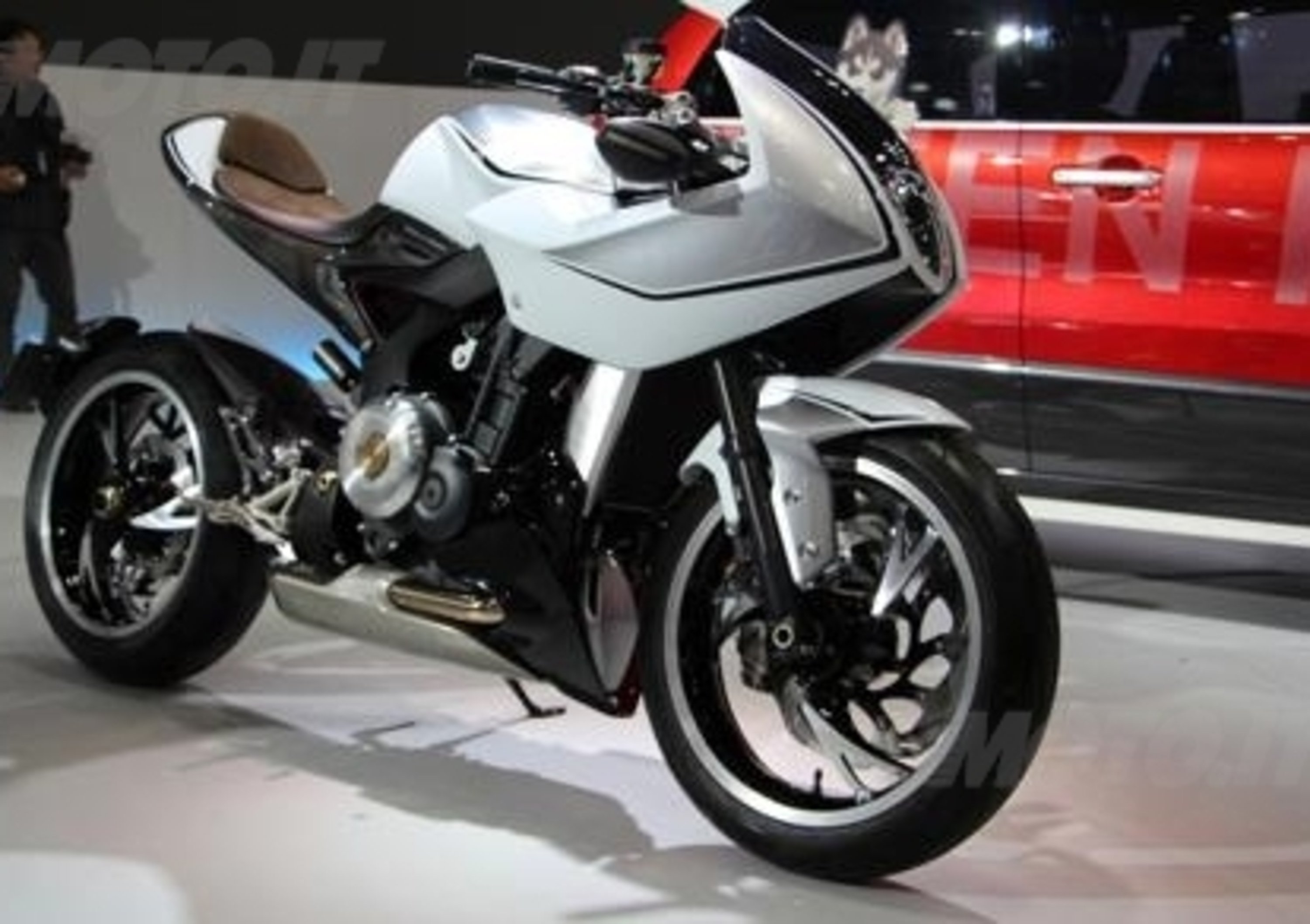 Suzuki: al Tokyo Motor show il ritorno del turbo e una fun-bike elettrica