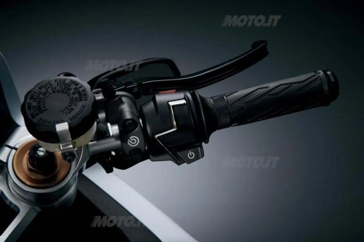 Suzuki: al Tokyo Motor show il ritorno del turbo e una fun-bike elettrica (9)
