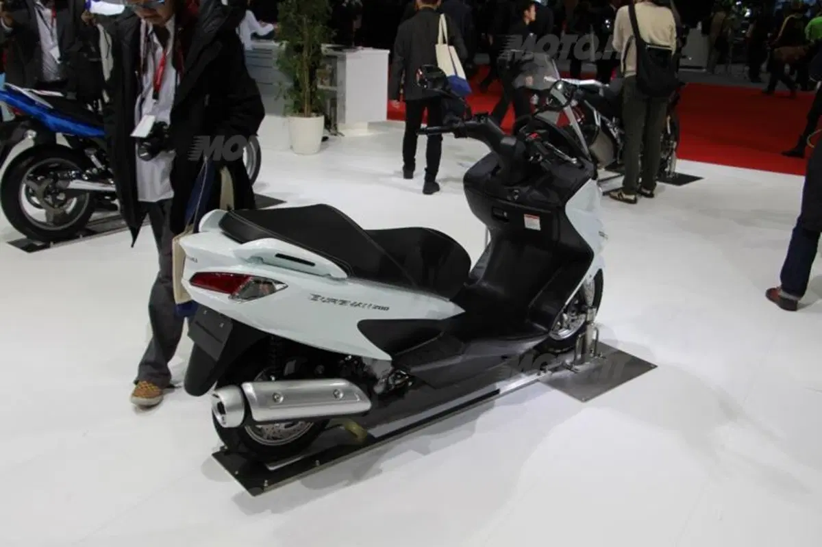 Suzuki: al Tokyo Motor show il ritorno del turbo e una fun-bike elettrica (11)
