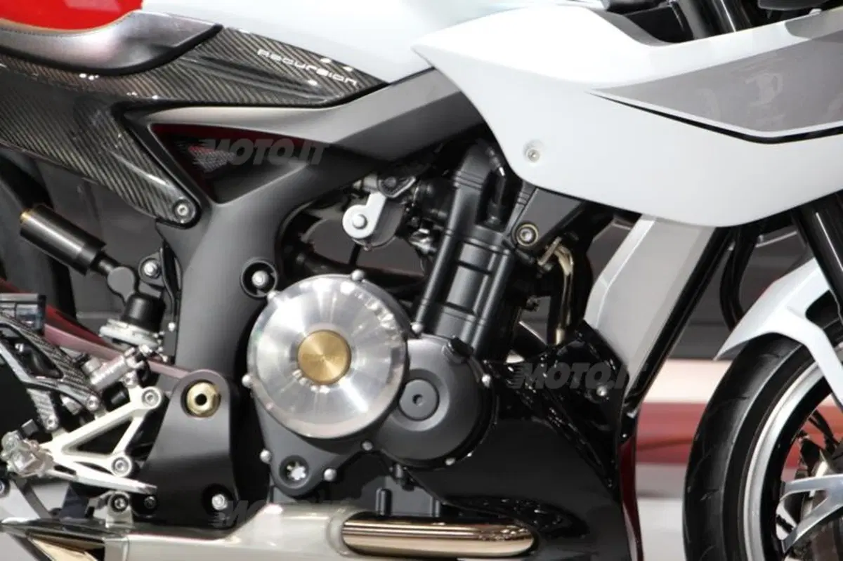 Suzuki: al Tokyo Motor show il ritorno del turbo e una fun-bike elettrica (28)