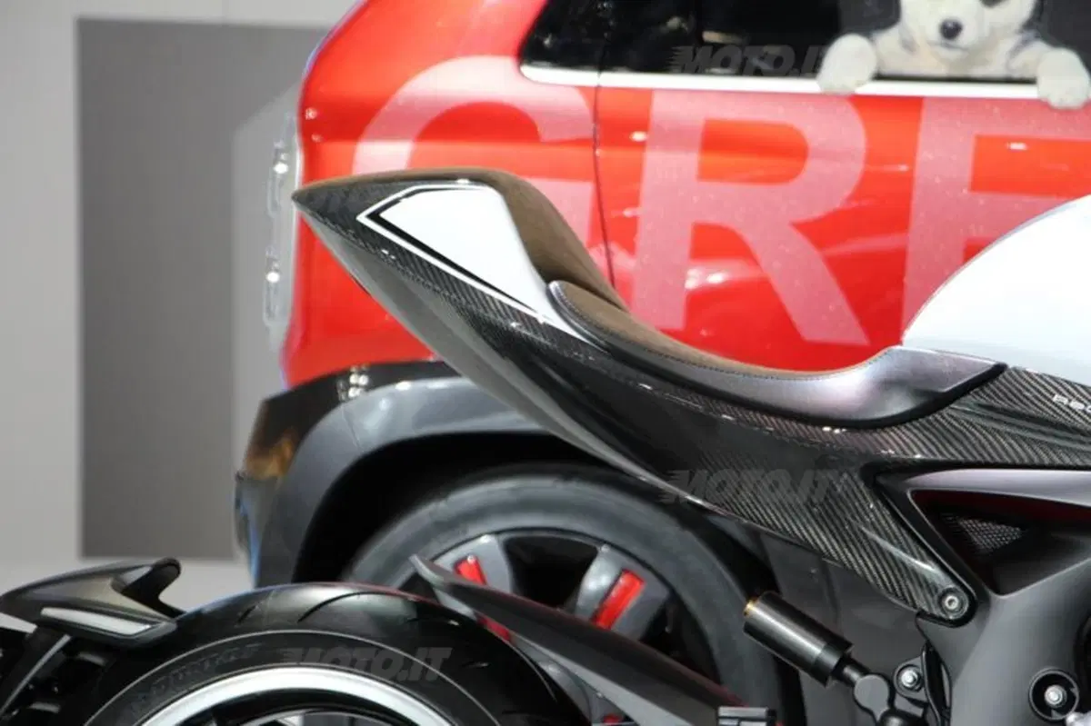 Suzuki: al Tokyo Motor show il ritorno del turbo e una fun-bike elettrica (29)