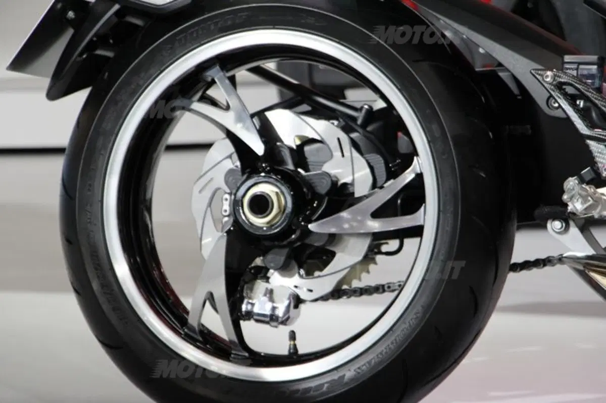 Suzuki: al Tokyo Motor show il ritorno del turbo e una fun-bike elettrica (30)