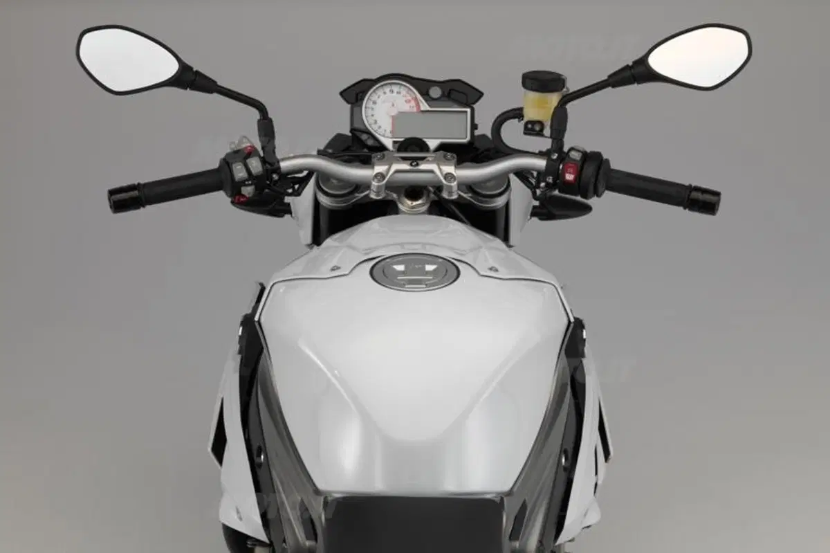 EICMA 2013: BMW S1000R (4)