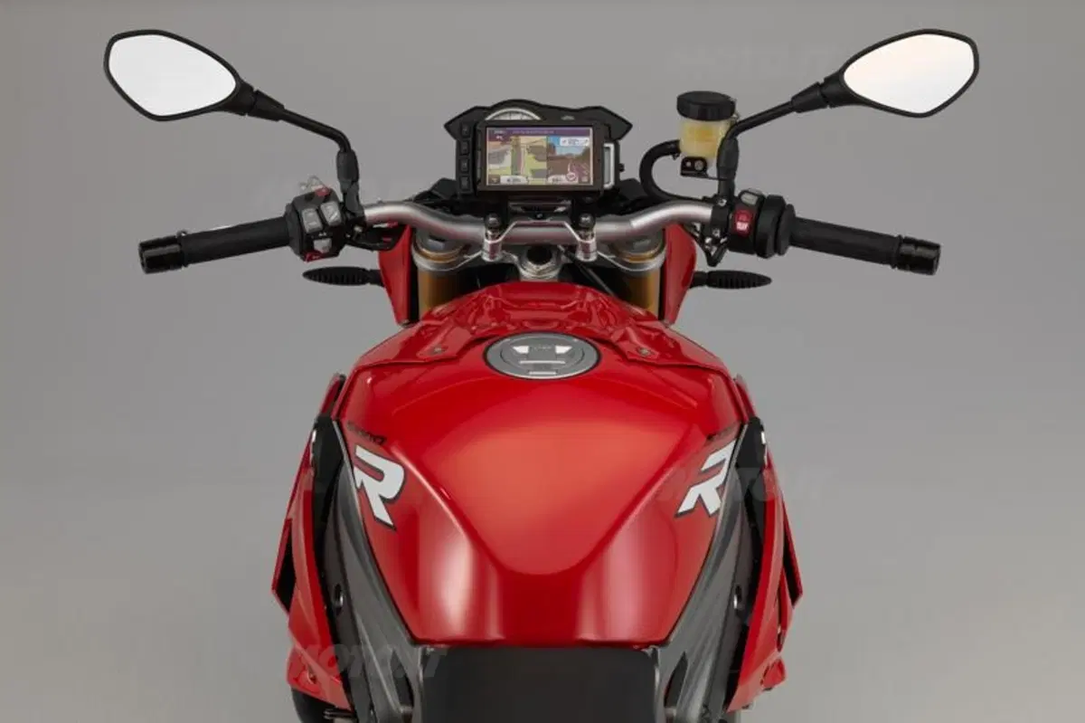 EICMA 2013: BMW S1000R (8)