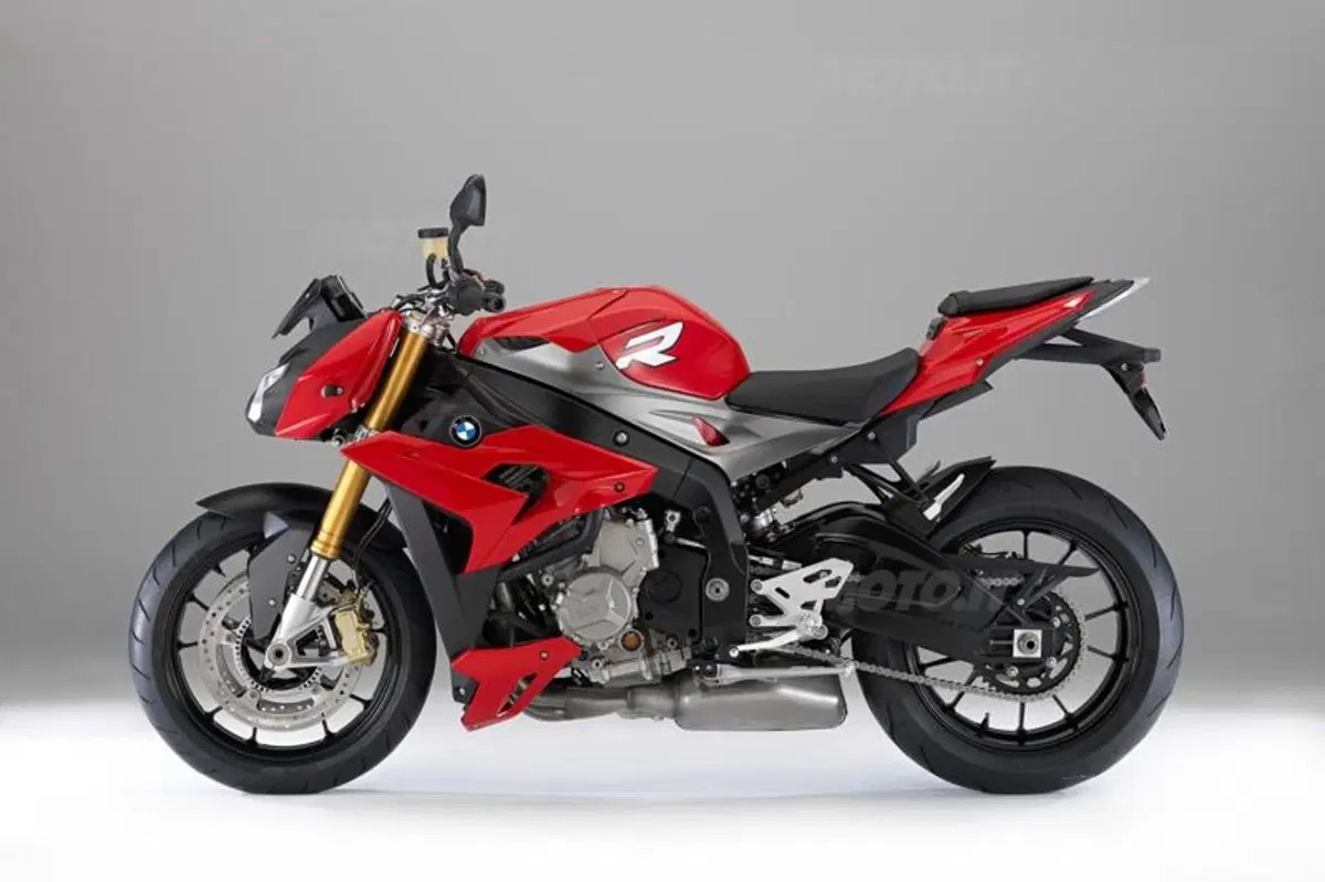 EICMA 2013: BMW S1000R (10)