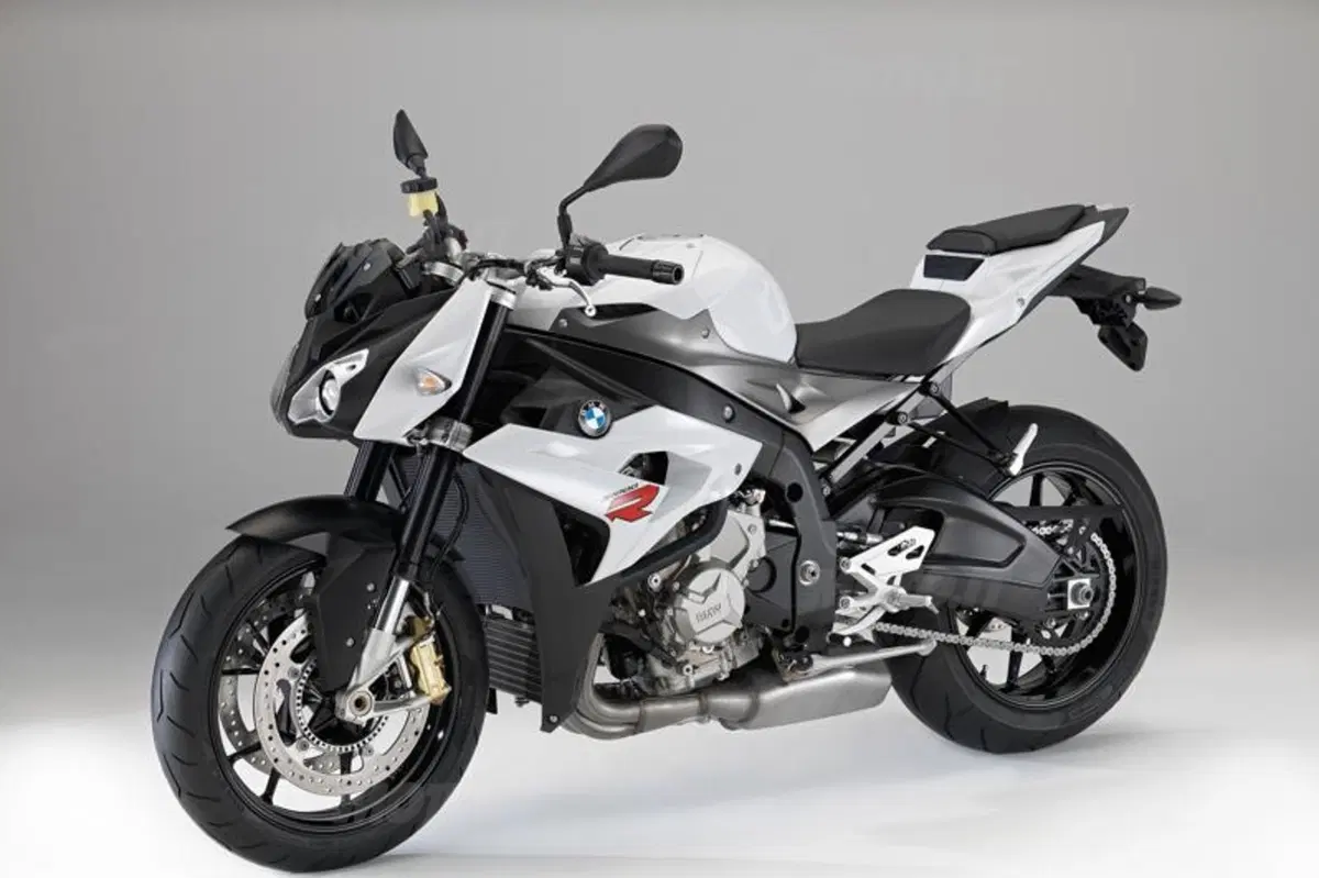 EICMA 2013: BMW S1000R (17)