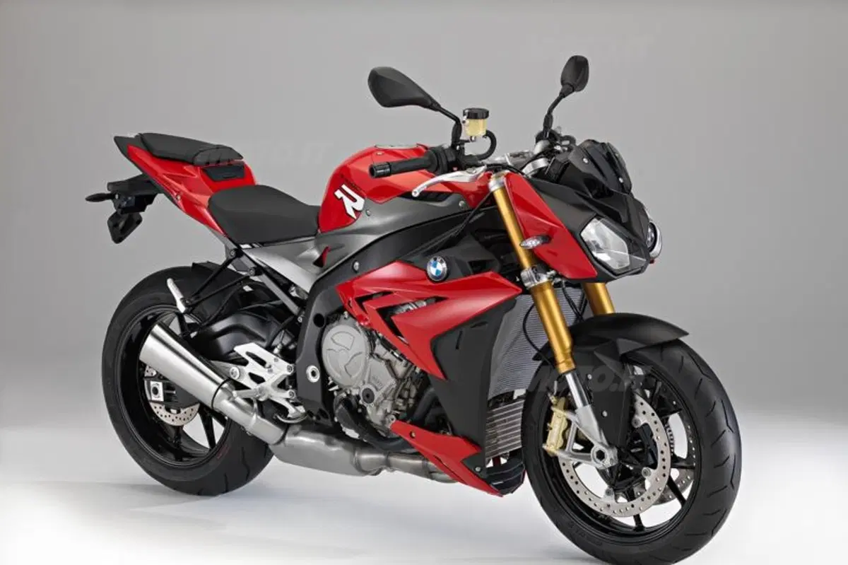 EICMA 2013: BMW S1000R (19)