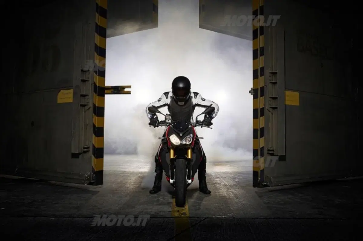 EICMA 2013: BMW S1000R (27)