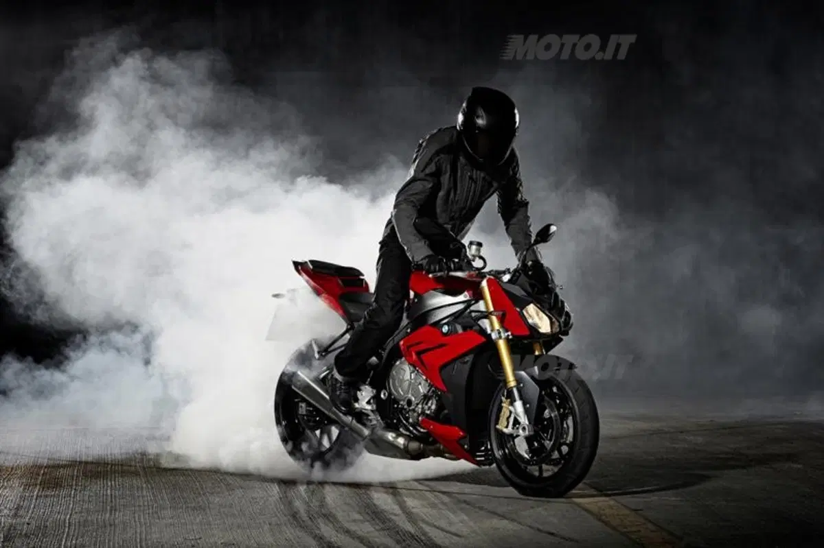 EICMA 2013: BMW S1000R (40)