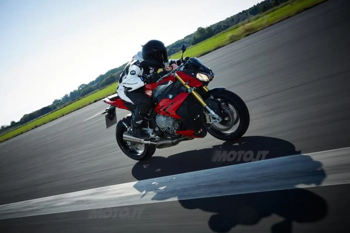 EICMA 2013: BMW S1000R (41)