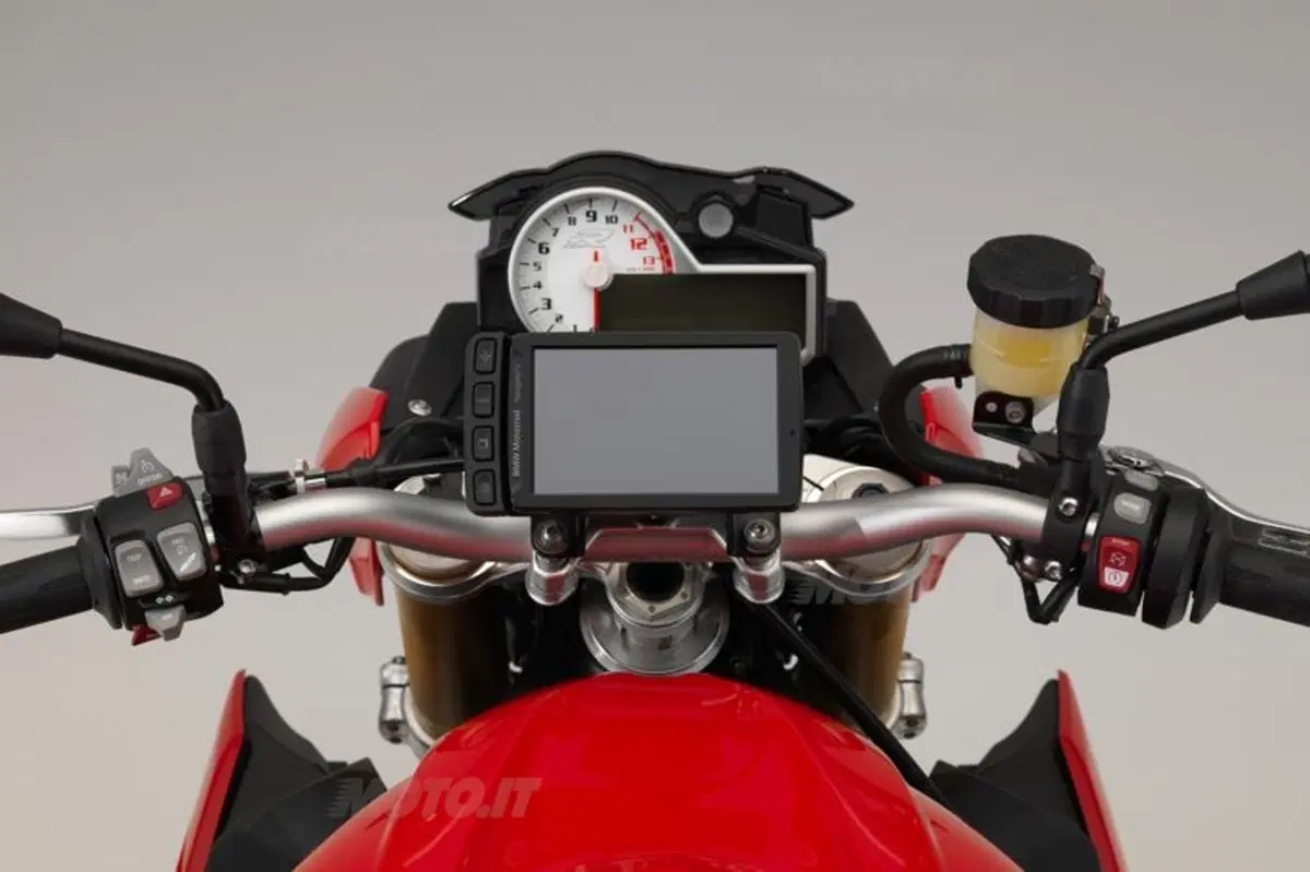 EICMA 2013: BMW S1000R (42)