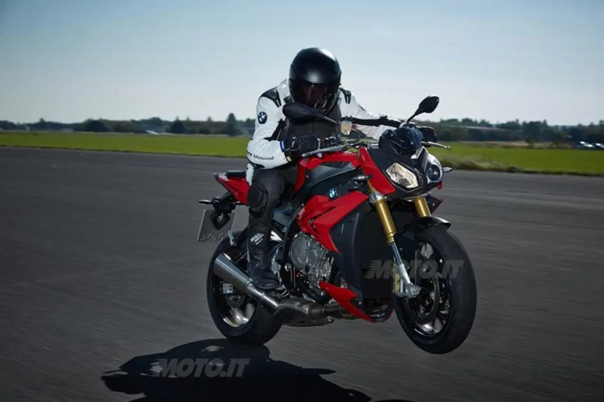 EICMA 2013: BMW S1000R (43)