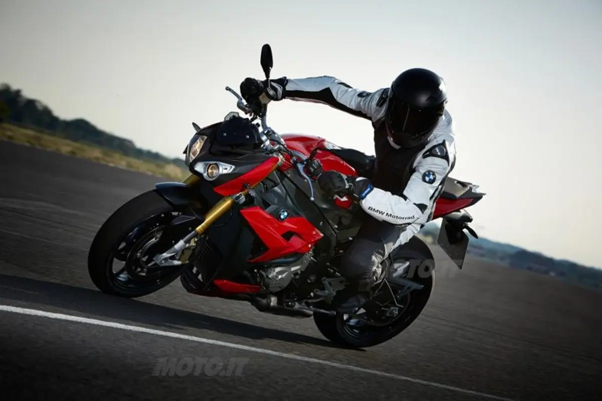 EICMA 2013: BMW S1000R (55)