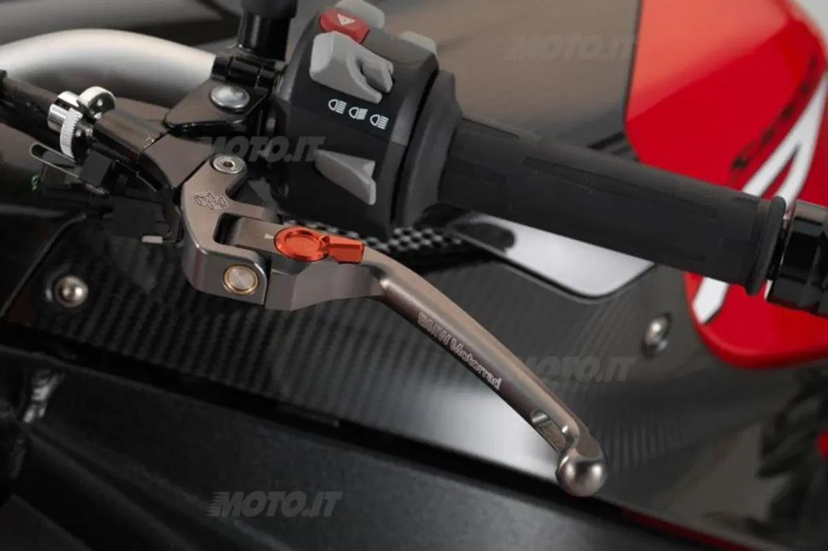 EICMA 2013: BMW S1000R (63)