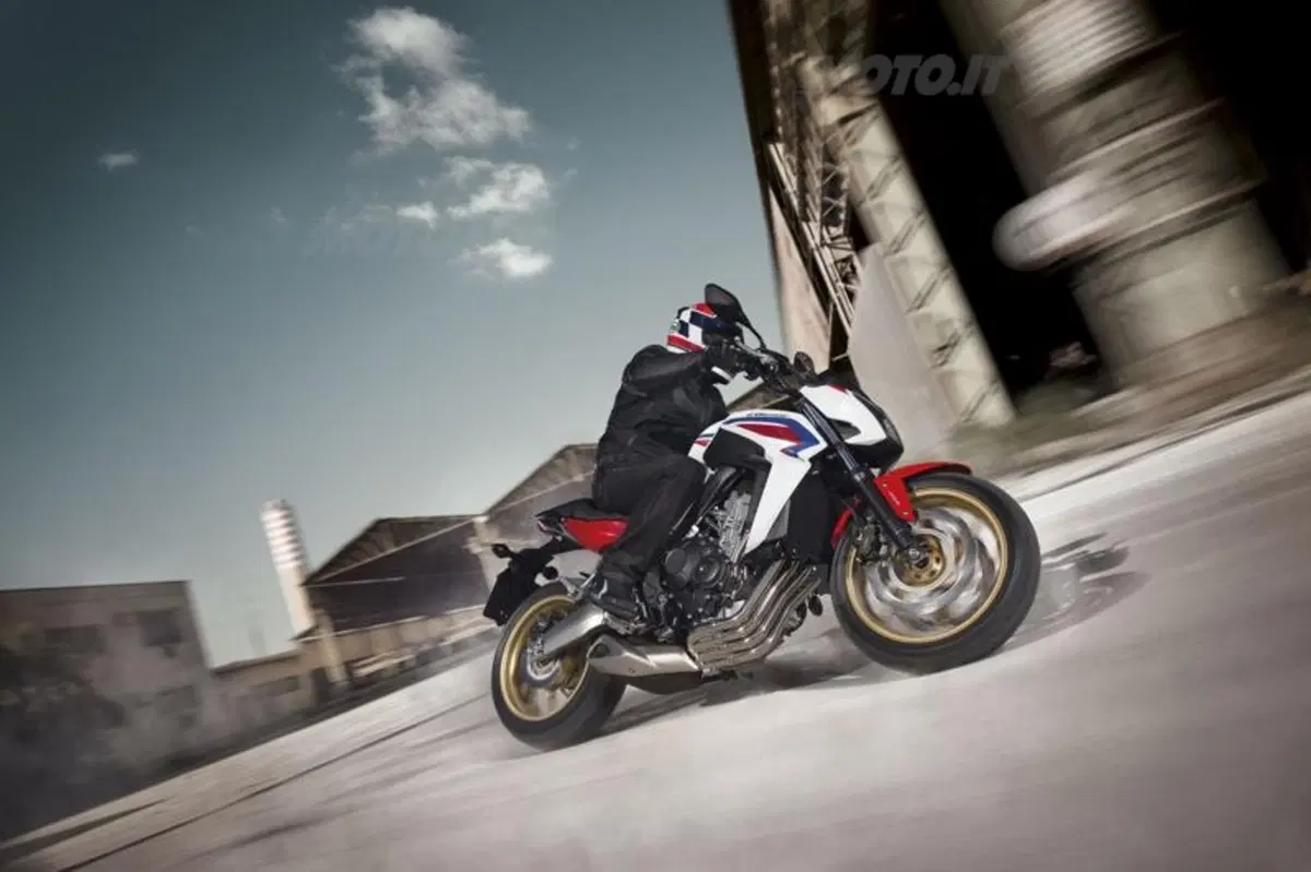 EICMA 2013. Honda CB650F (4)