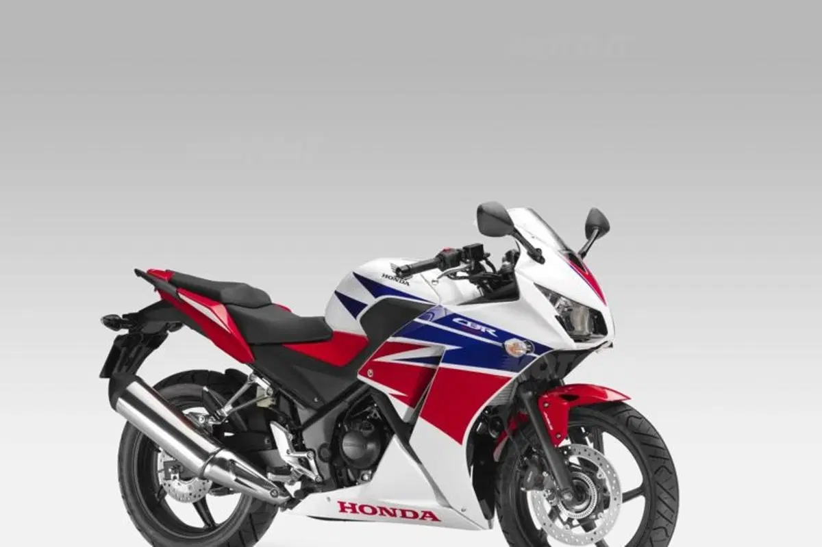 EICMA 2013. Honda CBR300R (2)