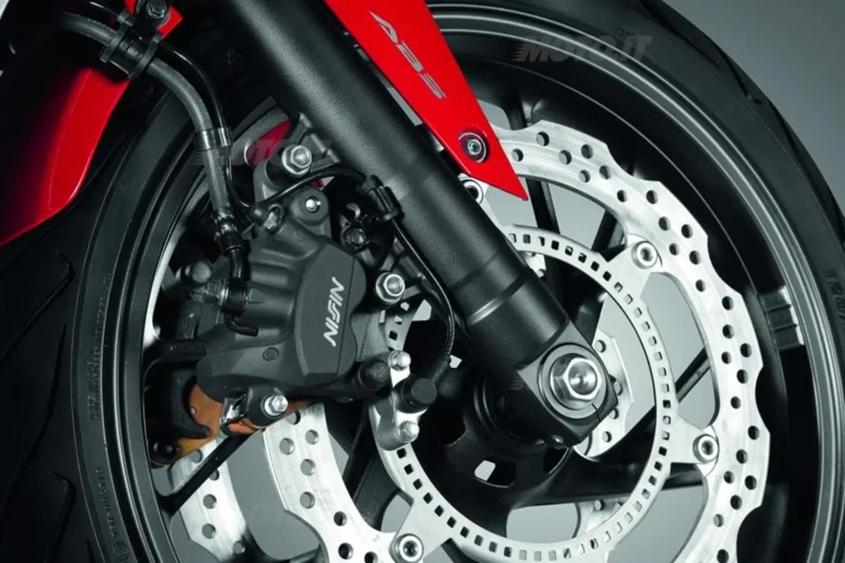 EICMA 2013. Honda CBR650F