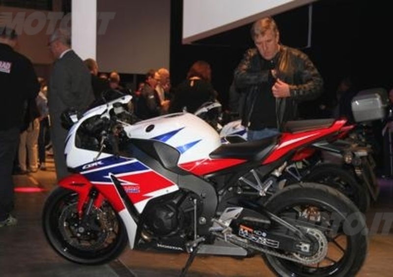 EICMA 2013. Honda CBR1000RR Fireblade