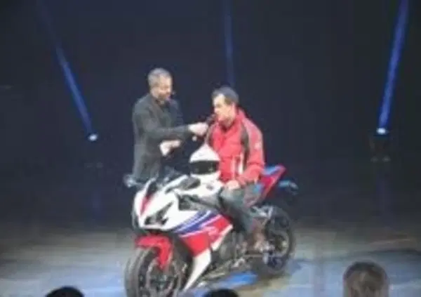 EICMA 2013. Honda CBR1000RR Fireblade