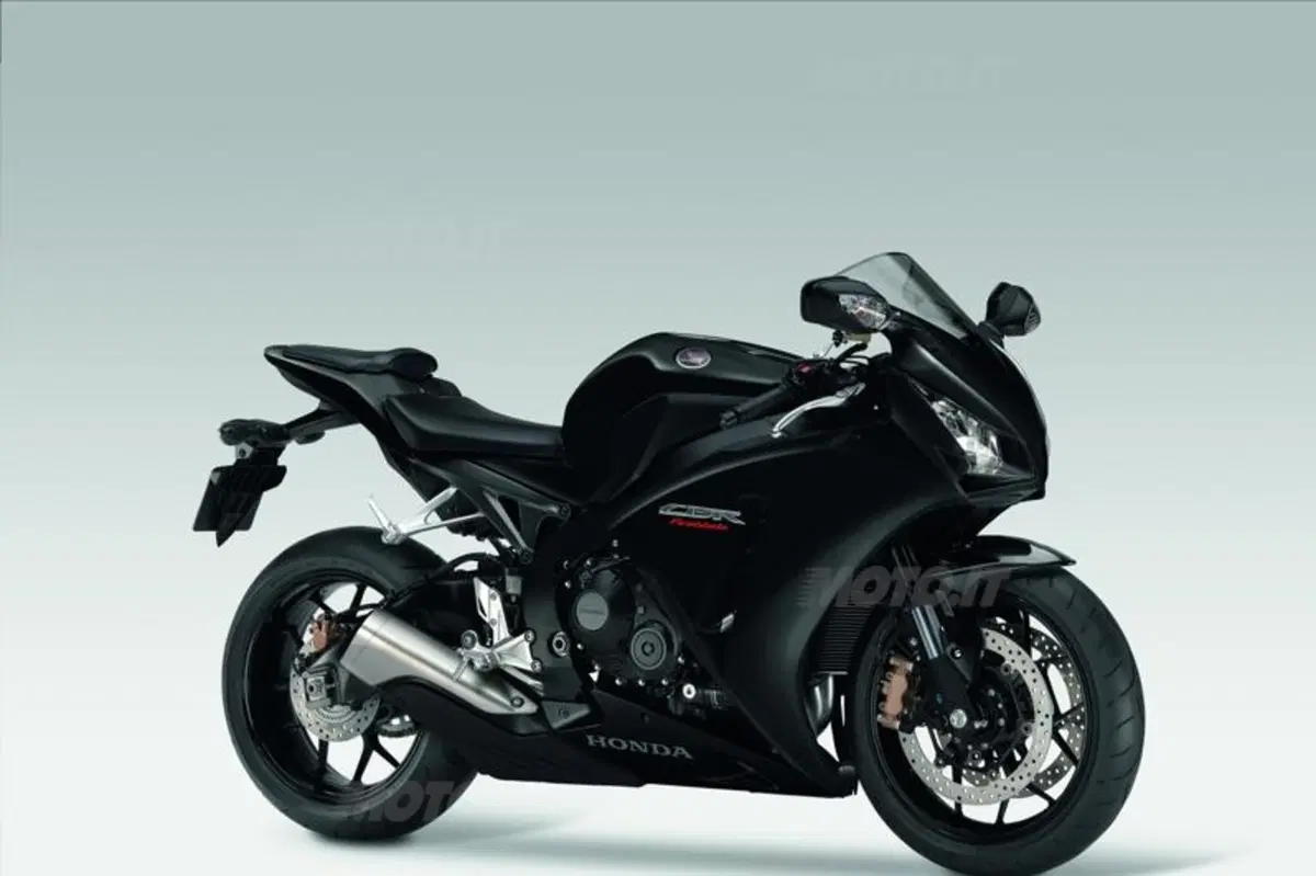 EICMA 2013. Honda CBR1000RR Fireblade (10)