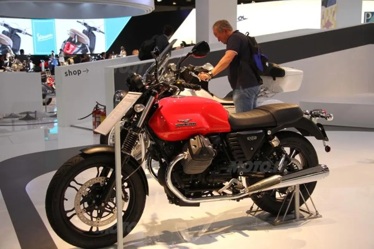 EICMA 2013: Moto Guzzi V7 m.y. 2014 (2)