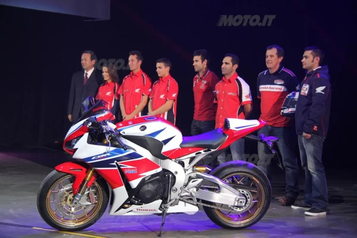 EICMA 2013. Honda CBR1000RR Fireblade SP (3)