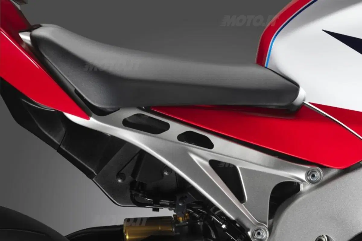 EICMA 2013. Honda CBR1000RR Fireblade SP (12)
