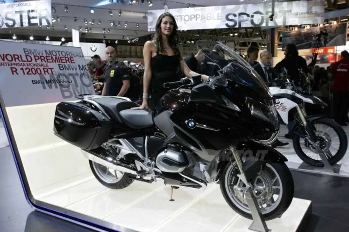 EICMA 2013: BMW R1200RT (3)