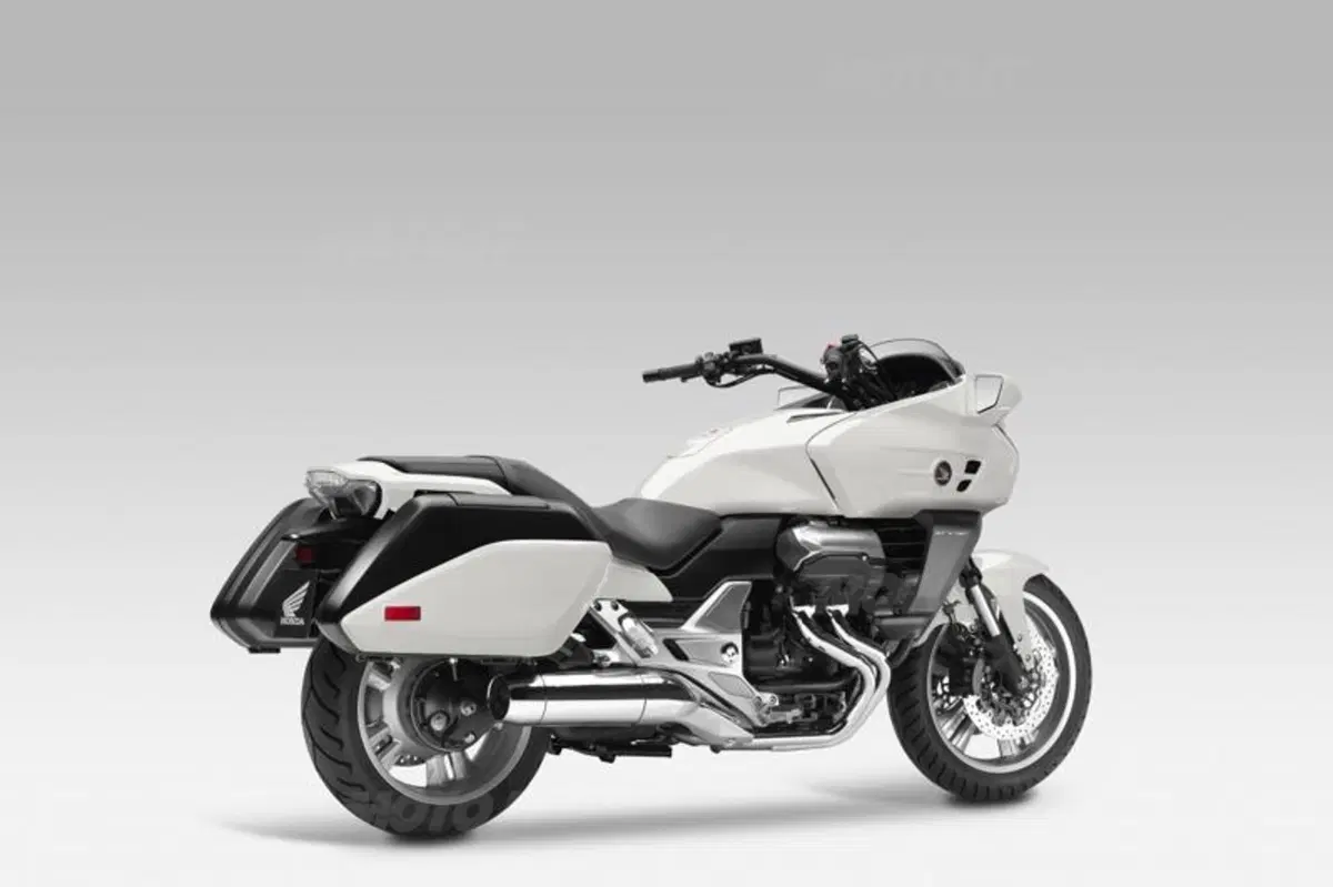 EICMA 2013. Honda CTX1300 (4)