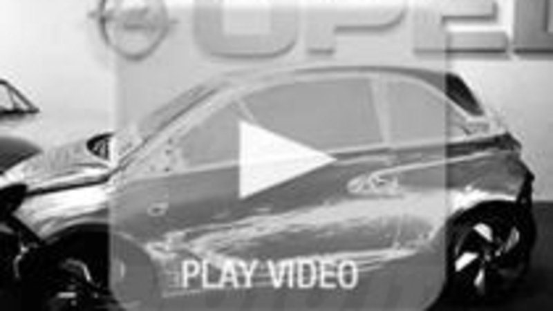 Ad Eicma in anteprima l&#039;esclusiva Opel Adam creata per Valentino Rossi