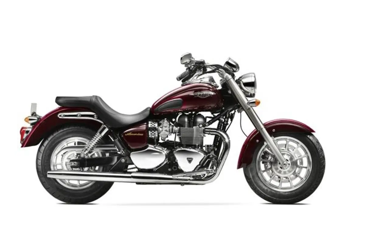 EICMA 2013. Triumph America e America LT (2)