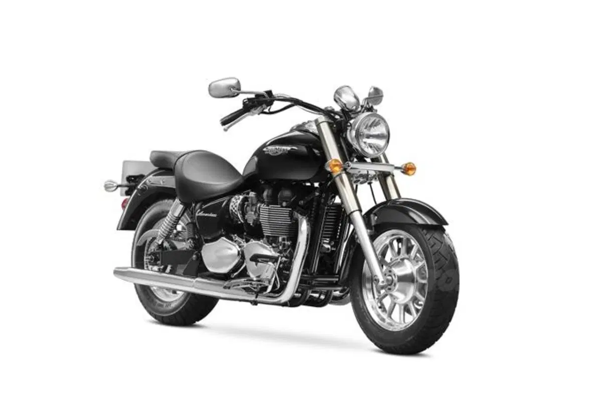EICMA 2013. Triumph America e America LT (3)