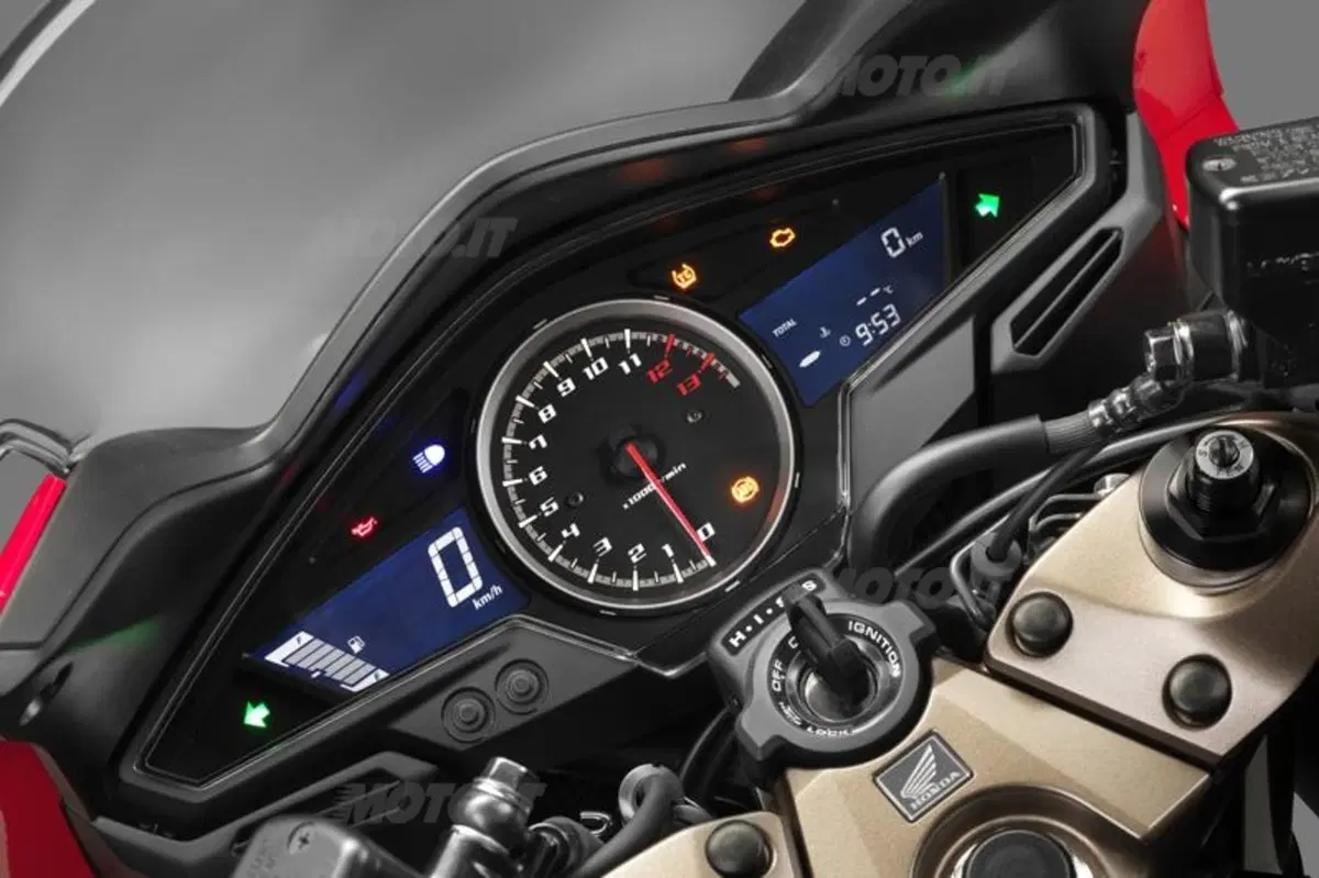 EICMA 2013. Honda VFR800F 2014 (7)