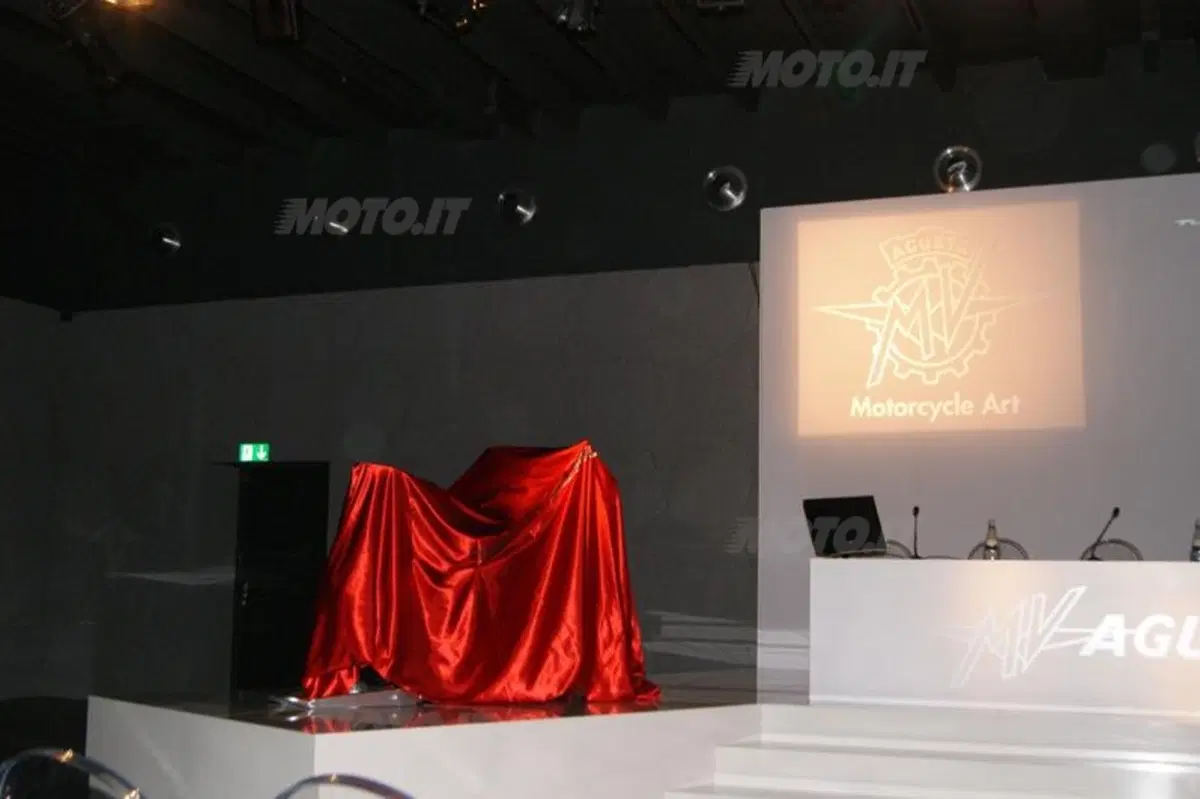 EICMA 2013: MV Agusta Turismo Veloce 800