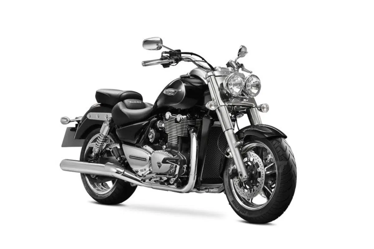EICMA 2013: Triumph Thunderbird Commander e LT (12)