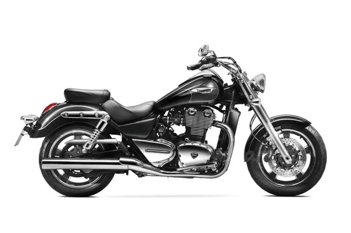 EICMA 2013: Triumph Thunderbird Commander e LT (13)