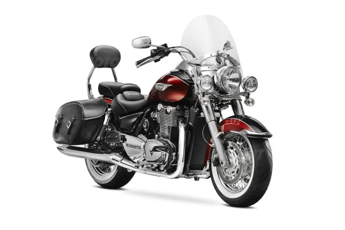 EICMA 2013: Triumph Thunderbird Commander e LT (17)