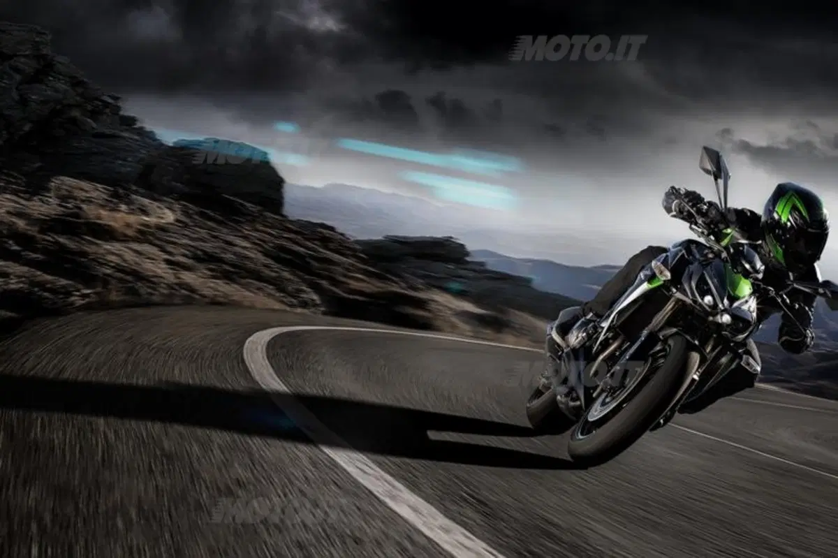 EICMA 2013: Kawasaki Z1000 (31)