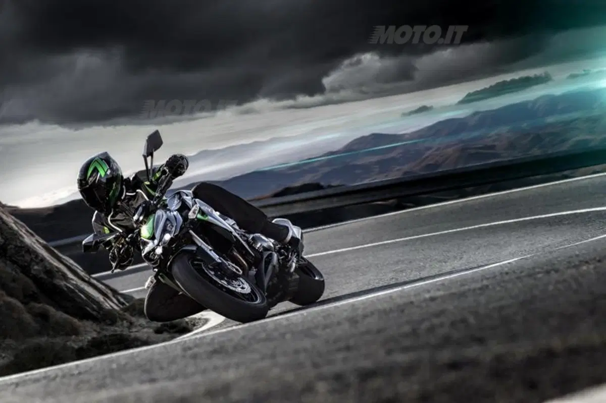 EICMA 2013: Kawasaki Z1000 (32)