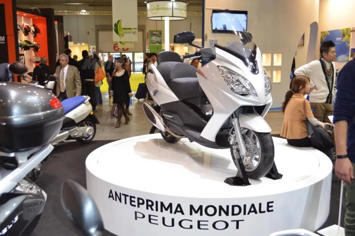 EICMA 2013: Peugeot Django (3)