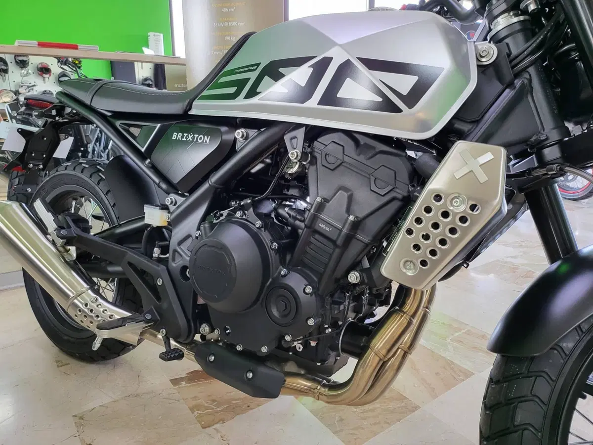 Brixton Motorcycles Crossfire 500 X (2021 - 26) (4)