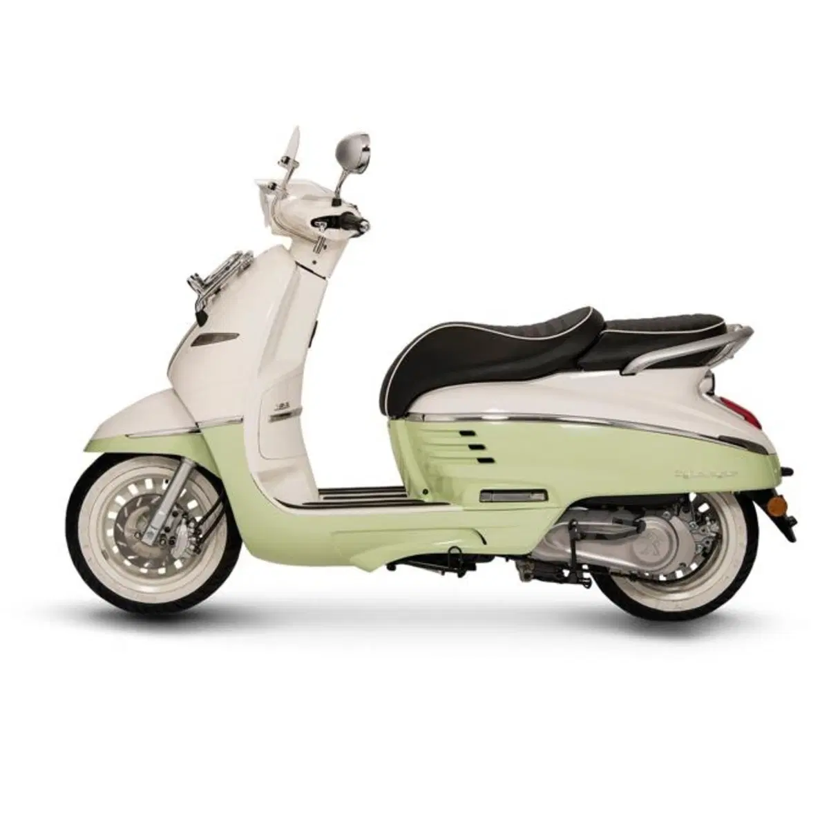 EICMA 2013: Peugeot Django (39)