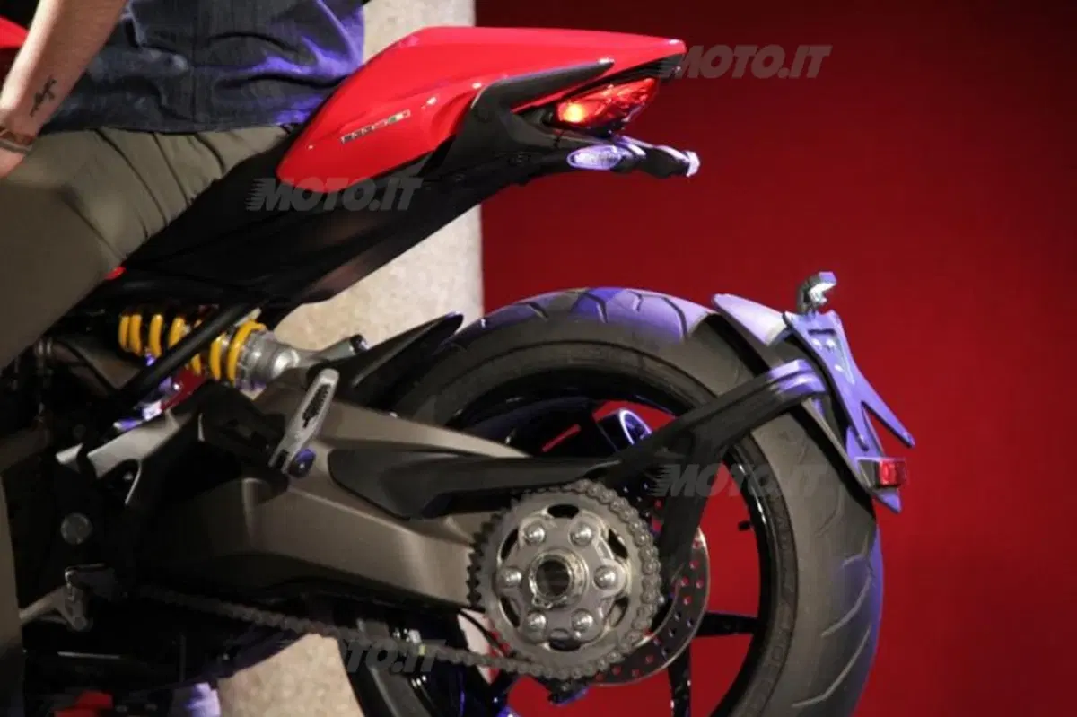 EICMA 2013: Ducati Monster 1200 e 1200S (7)